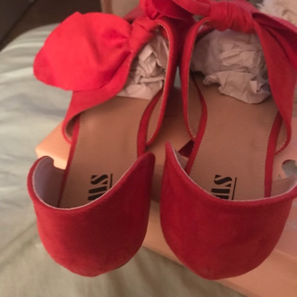 New Adorable Red suede flats - Picture 7 of 7
